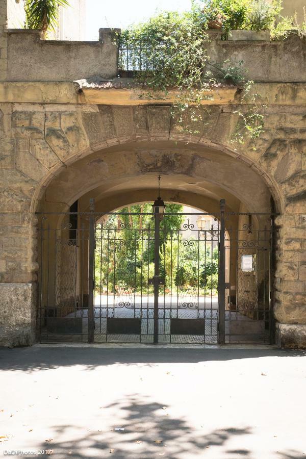 Casa Vacanze "Il Vaticano A 2 Passi" 罗马 外观 照片